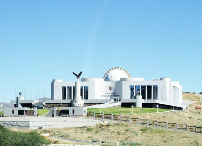 RÃ©sultat de recherche d'images pour "Palais prÃ©sidentiel Namibie"